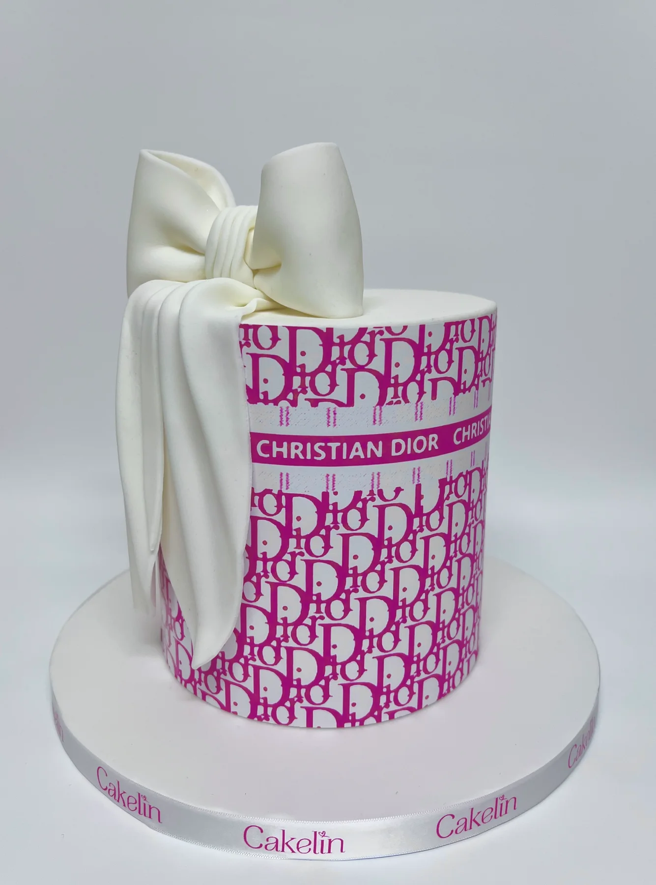 Luxury Cakelin celebration cake with an elegant bow
