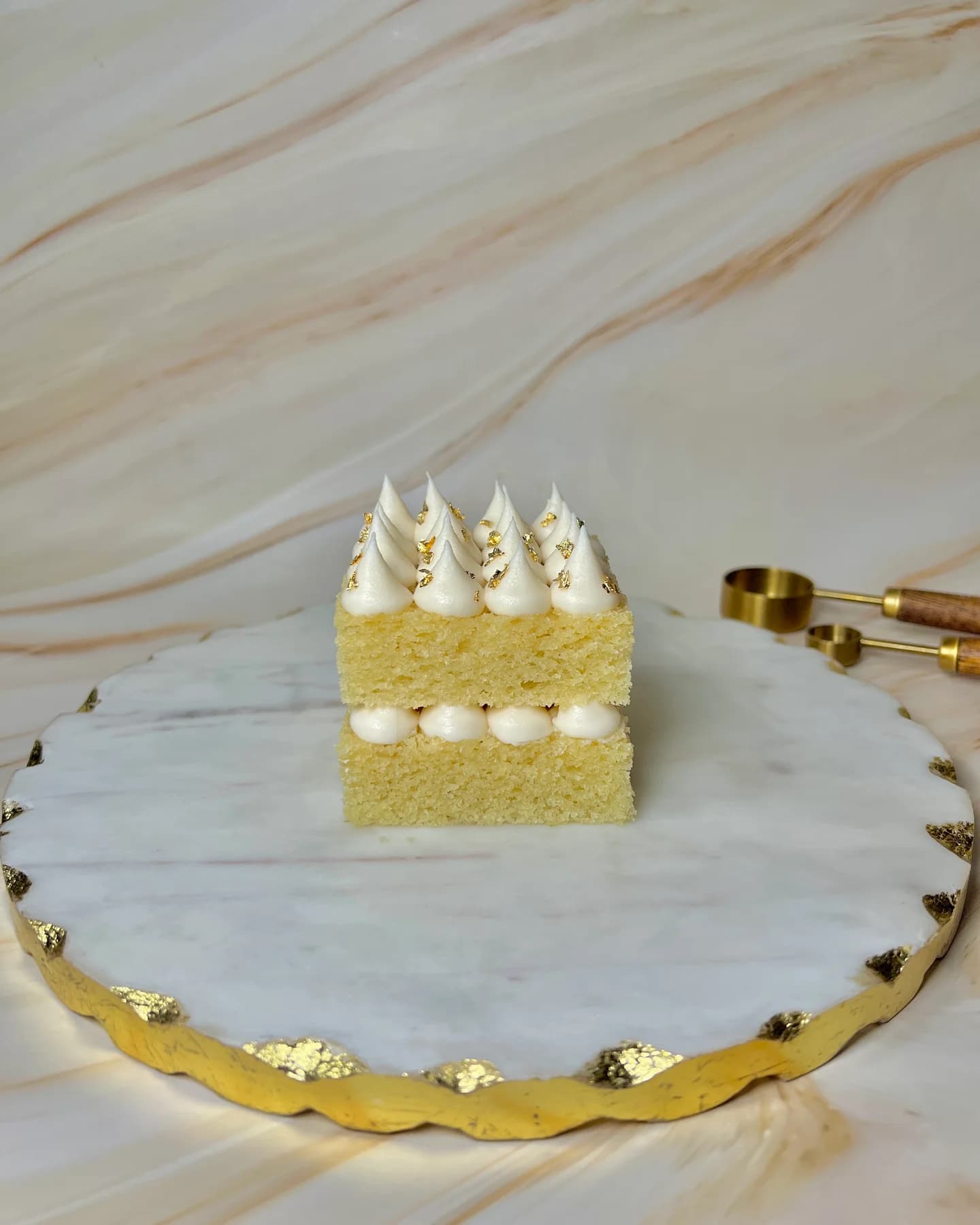 Vanilla Elegance Slice